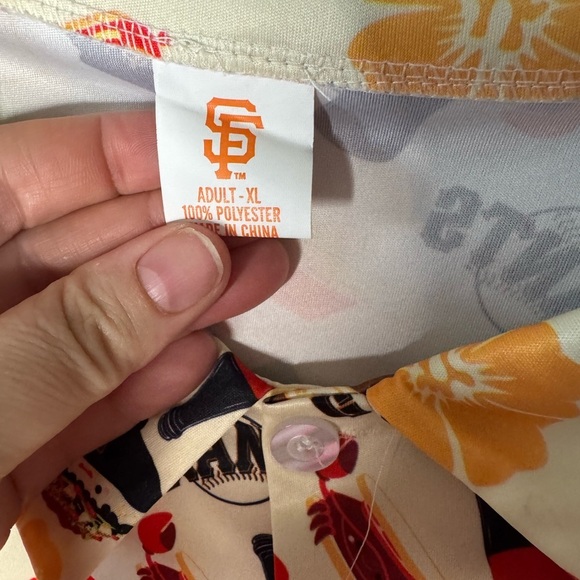 San Francisco Giants Hawaiian Foodie Shirt - Picture 5 of 5